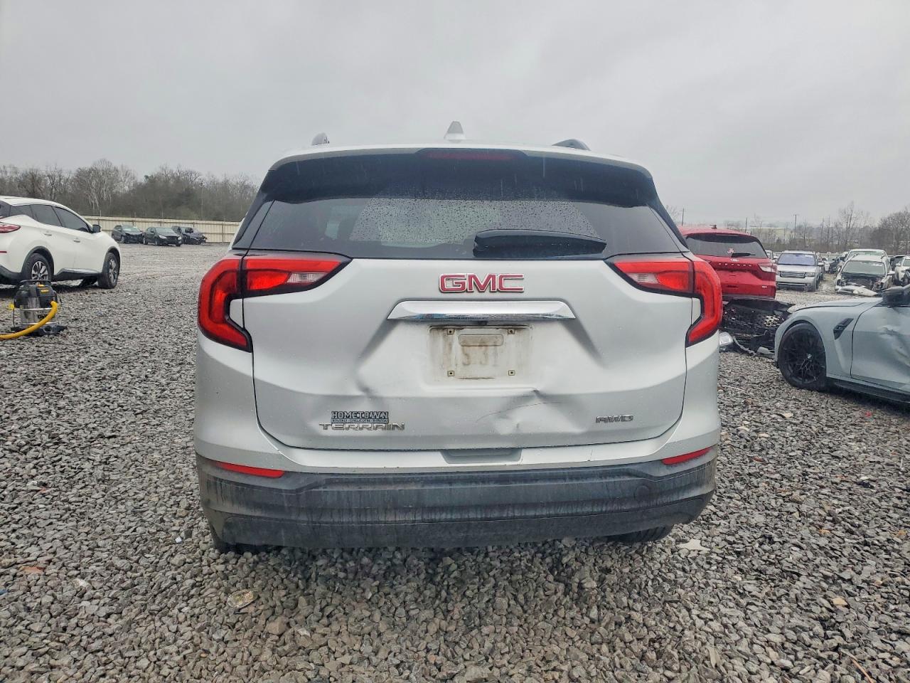 2018 GMC TERRAIN SLE photo 6
