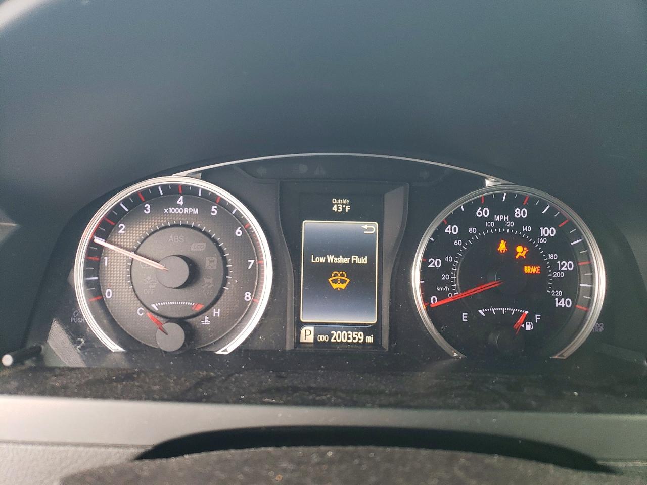 2015 TOYOTA CAMRY LE photo 9