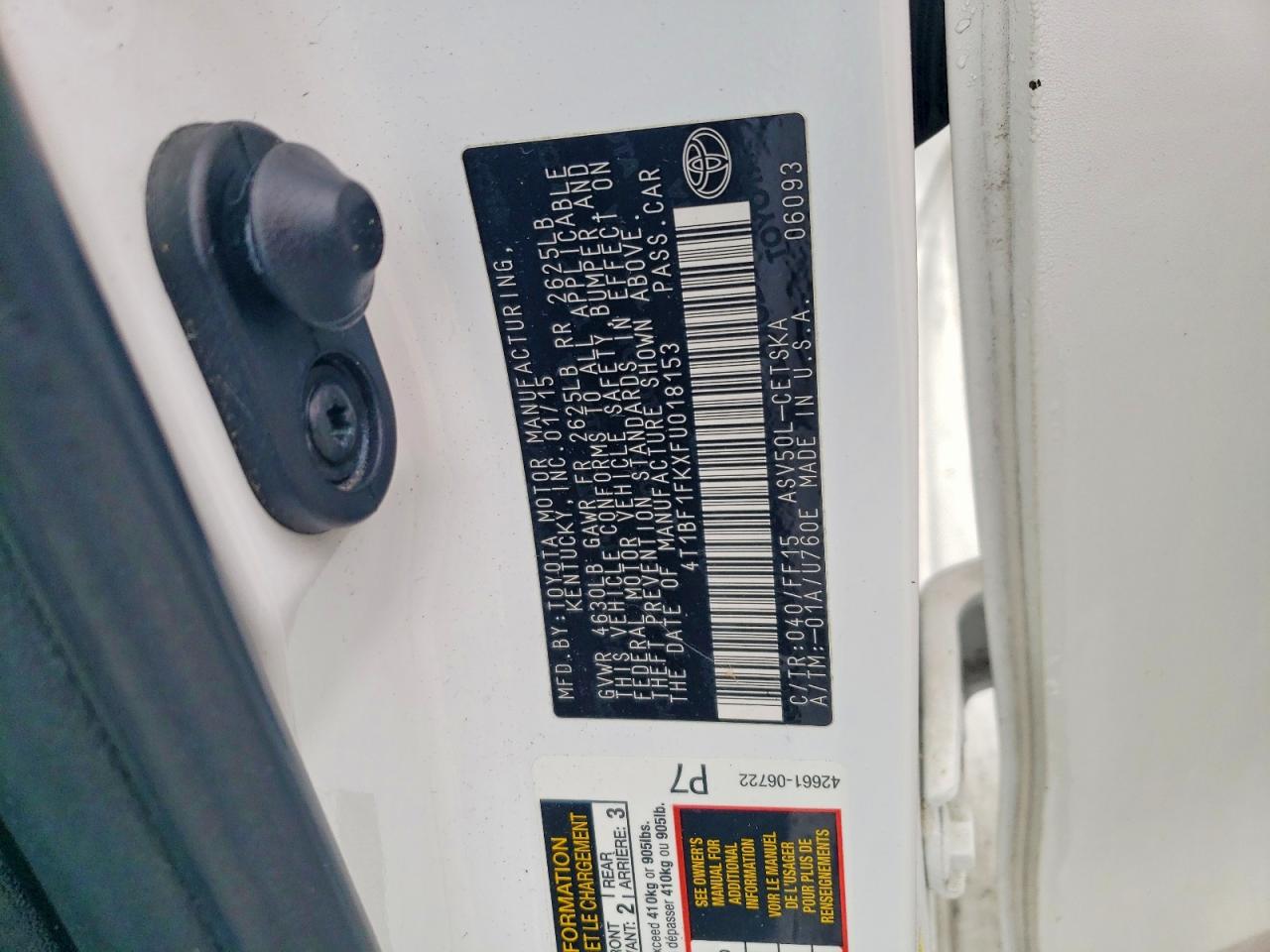 2015 TOYOTA CAMRY LE photo 12