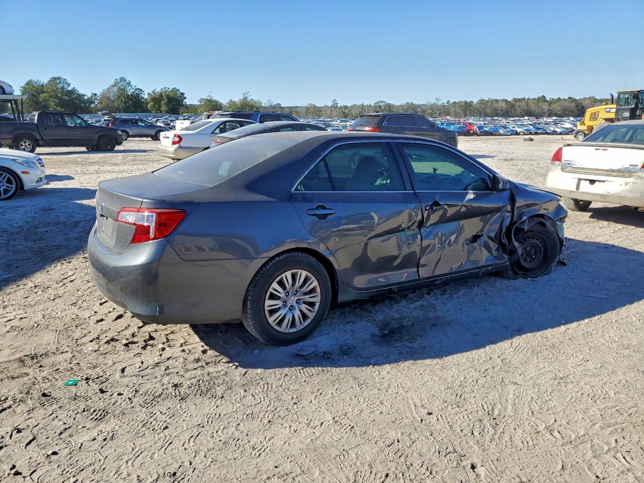 2012 TOYOTA CAMRY BASE photo 3