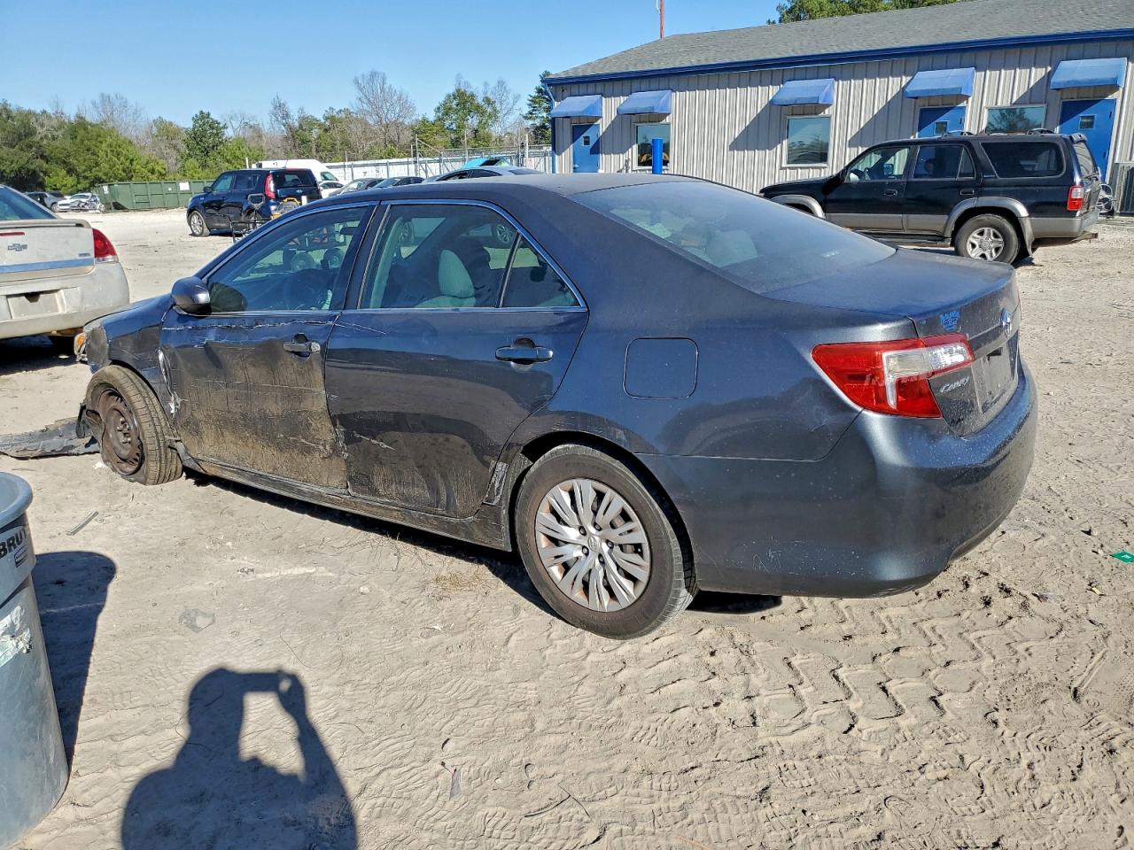 2012 TOYOTA CAMRY BASE photo 2