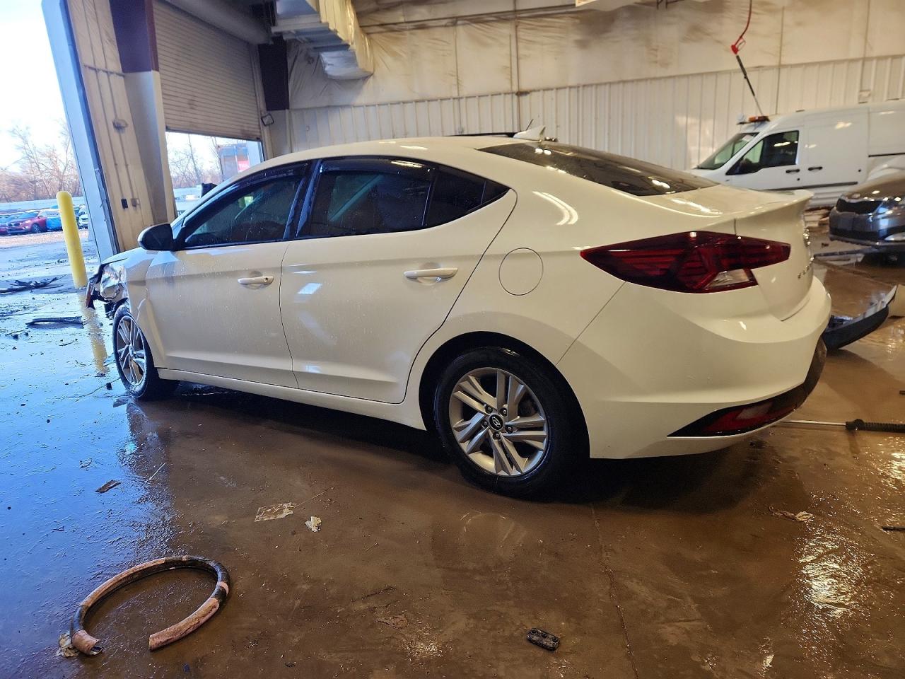 2020 HYUNDAI ELANTRA SEL photo 2