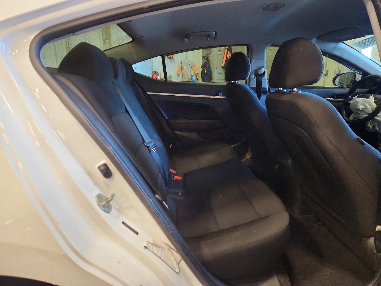 2020 HYUNDAI ELANTRA SEL photo 10
