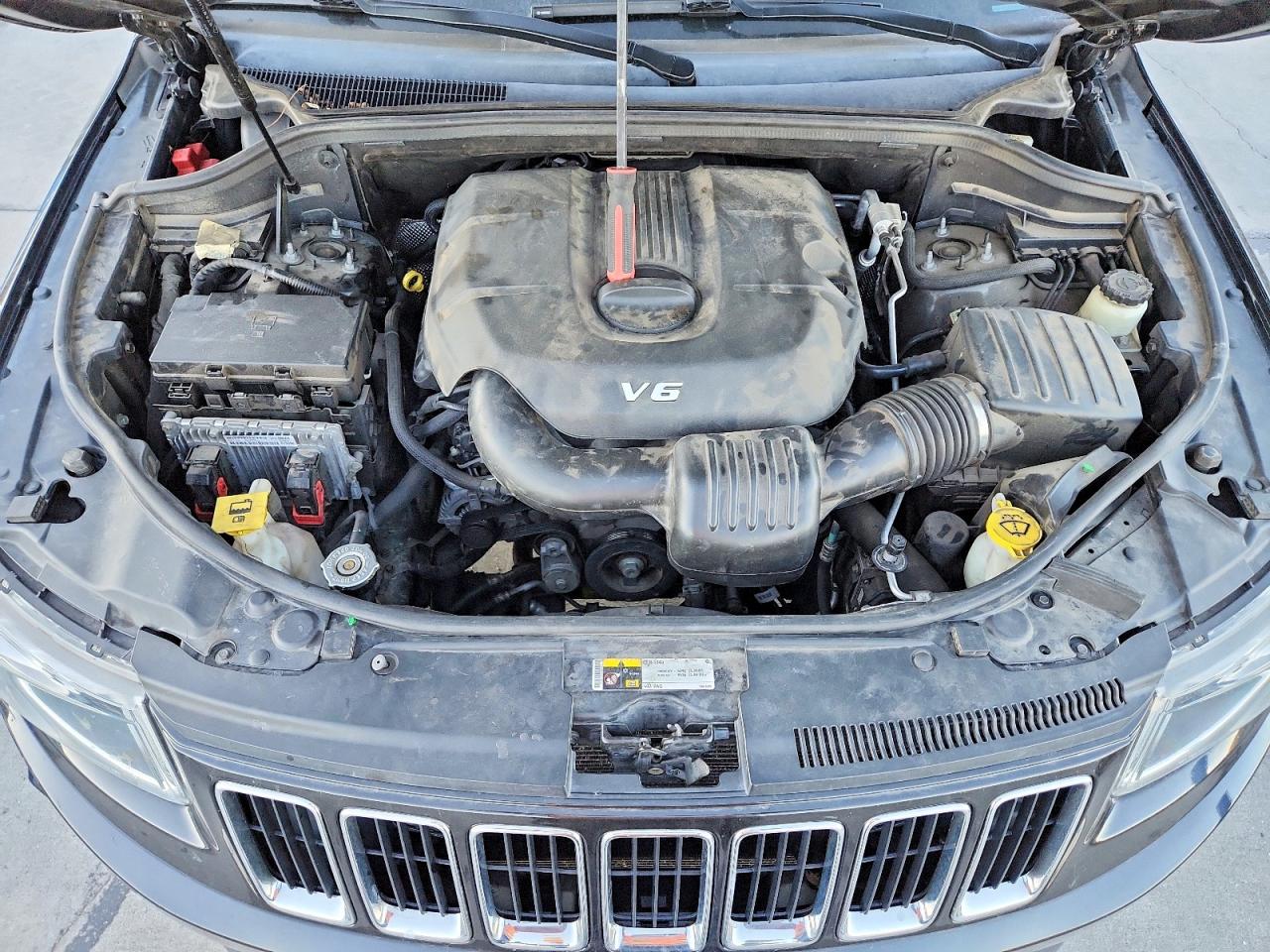 2014 JEEP GRAND CHEROKEE LAREDO photo 12