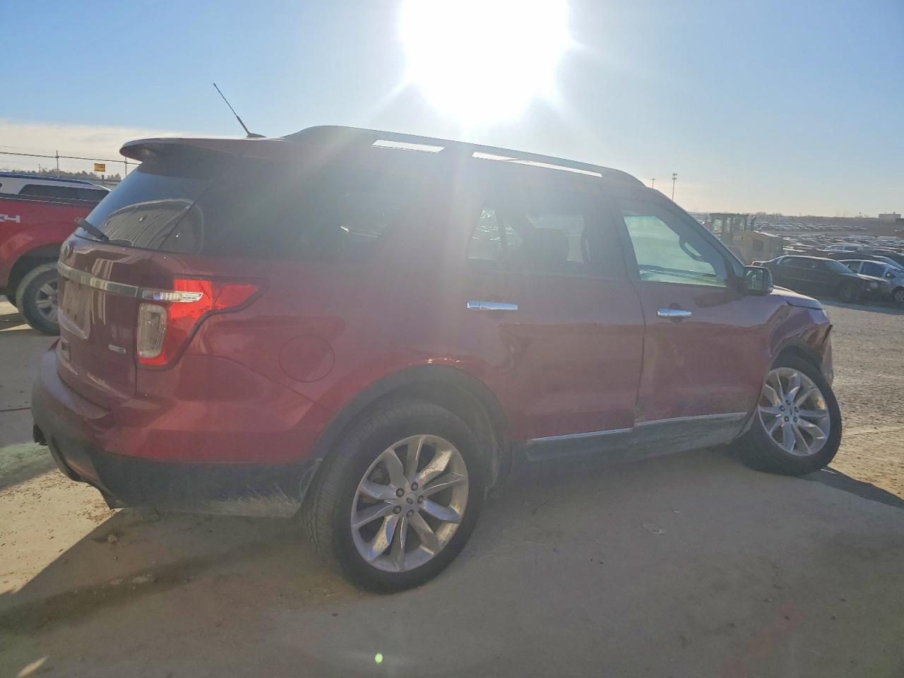 2013 FORD EXPLORER XLT photo 3