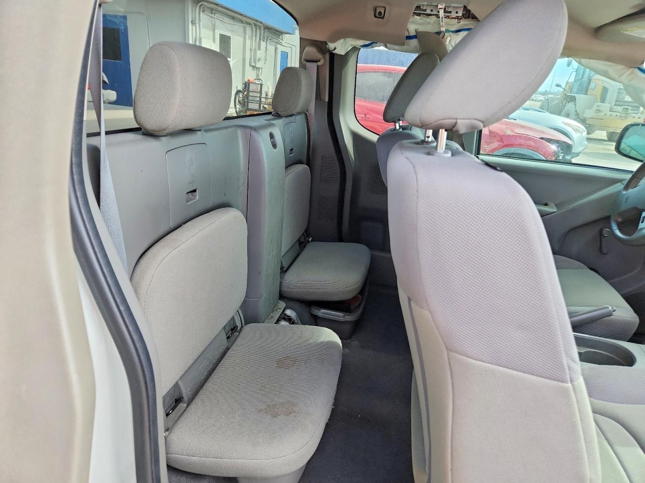 2019 NISSAN FRONTIER S photo 10