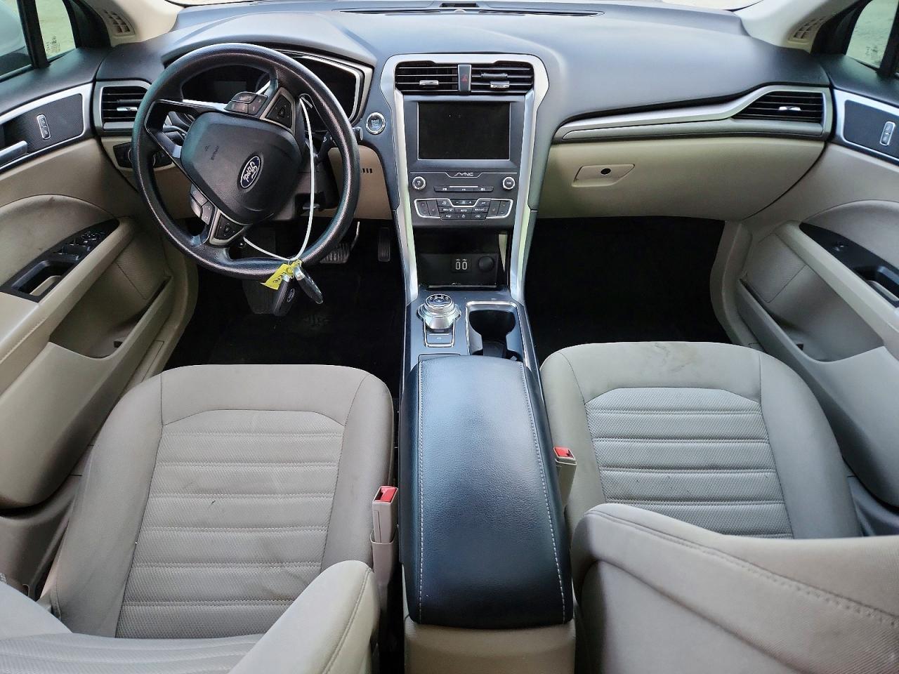 2019 FORD FUSION SE photo 8