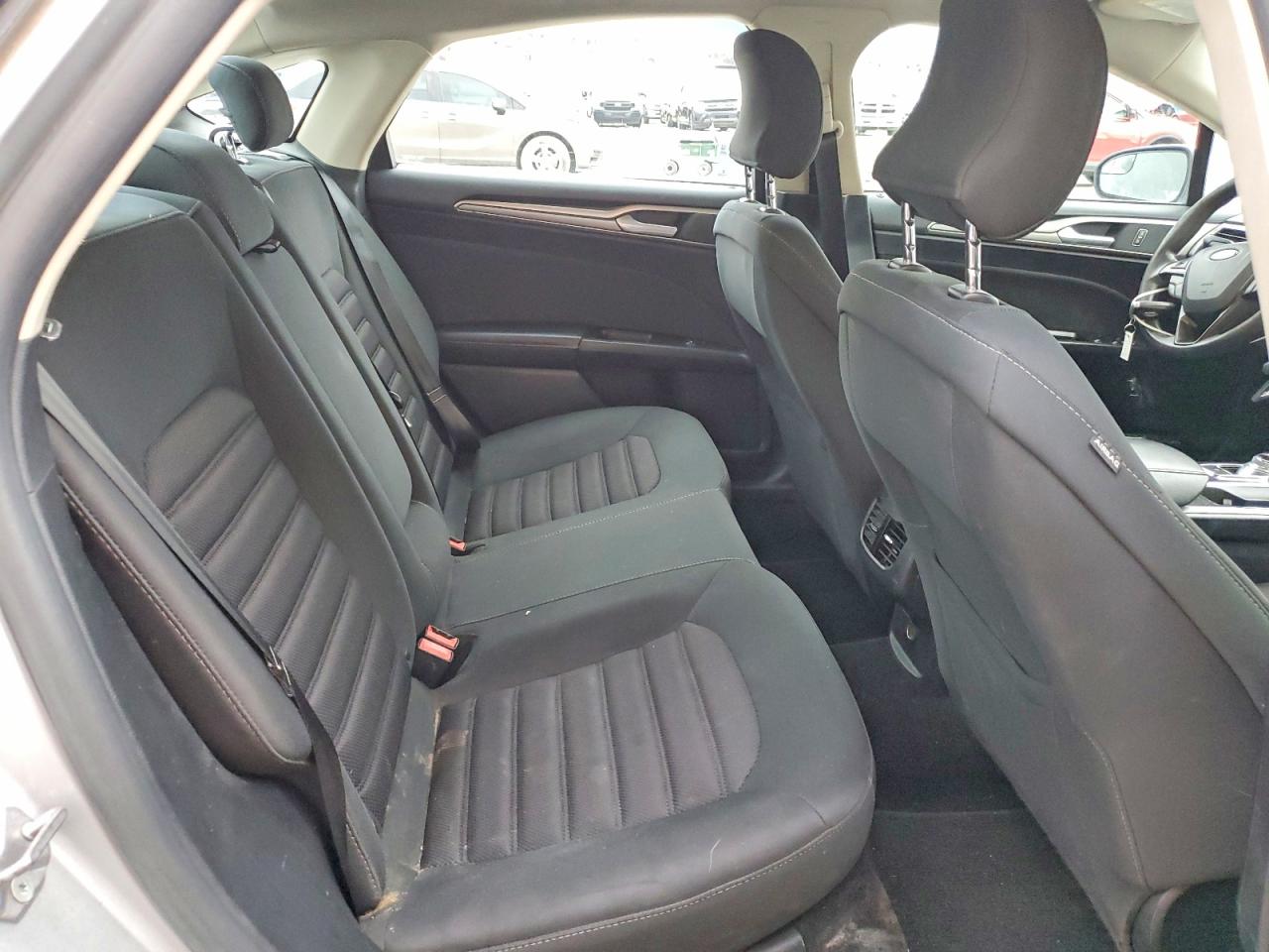 2017 FORD FUSION SE HYBRID photo 6