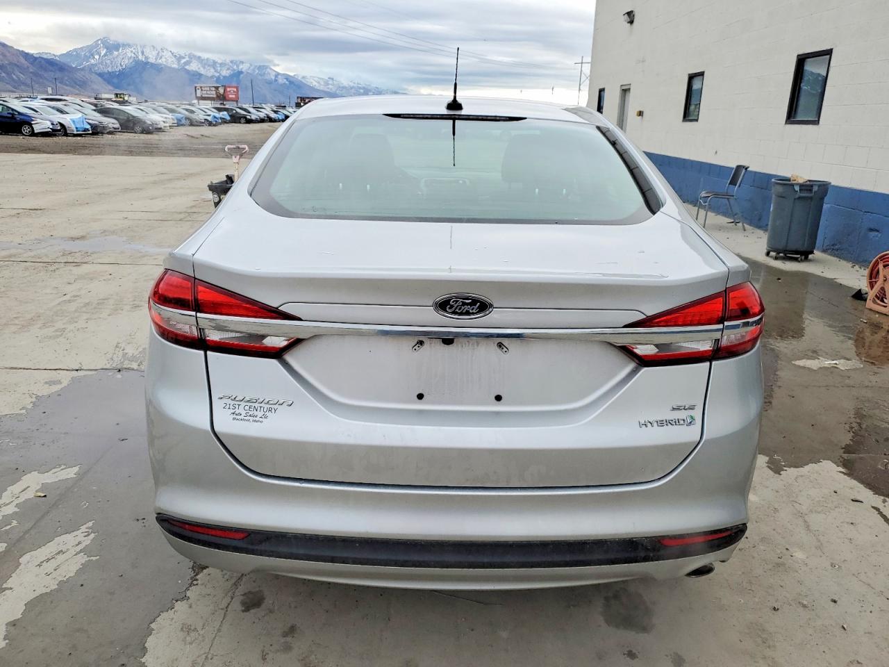2017 FORD FUSION SE HYBRID photo 2