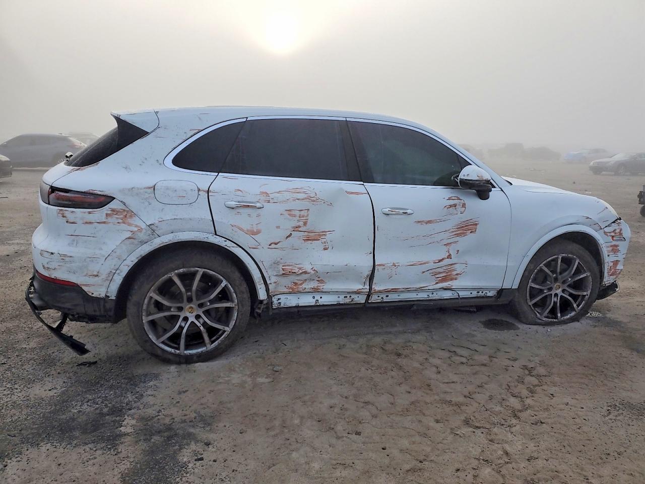 2019 PORSCHE CAYENNE S photo 3