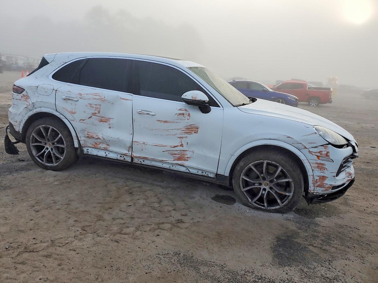 2019 PORSCHE CAYENNE S photo 4