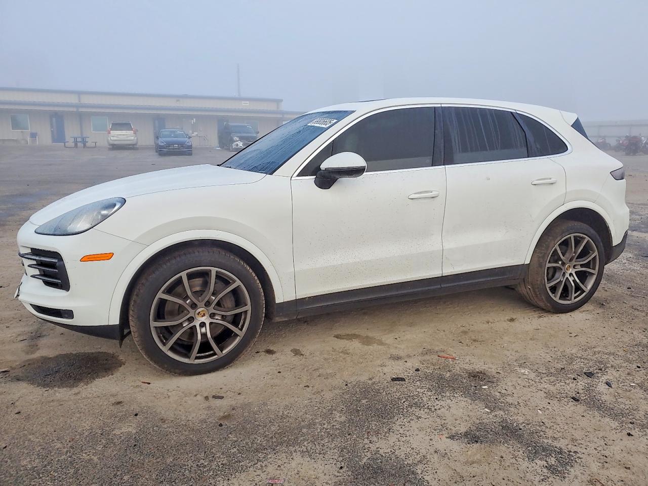 2019 PORSCHE CAYENNE