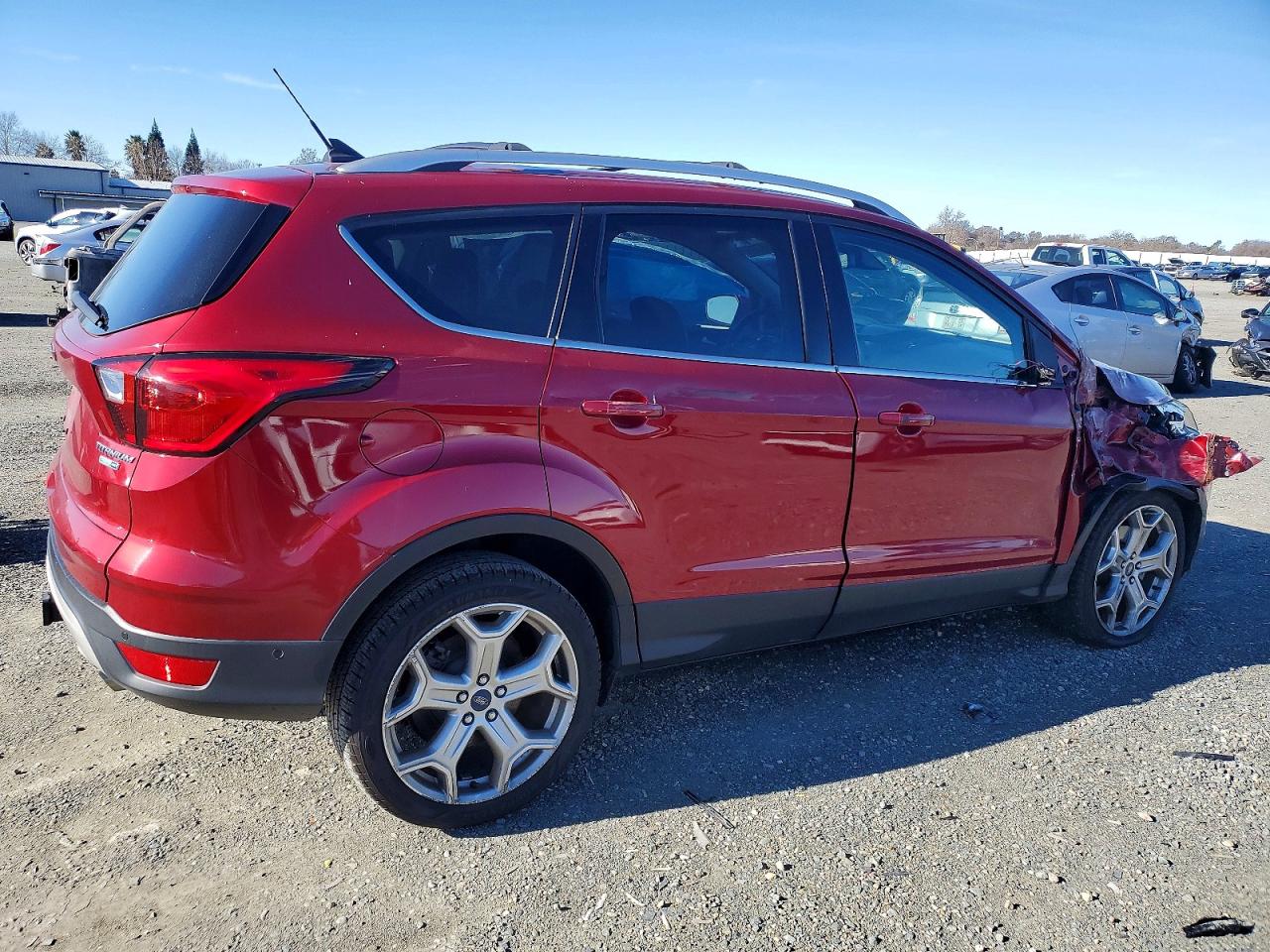 2019 FORD ESCAPE TITANIUM photo 3