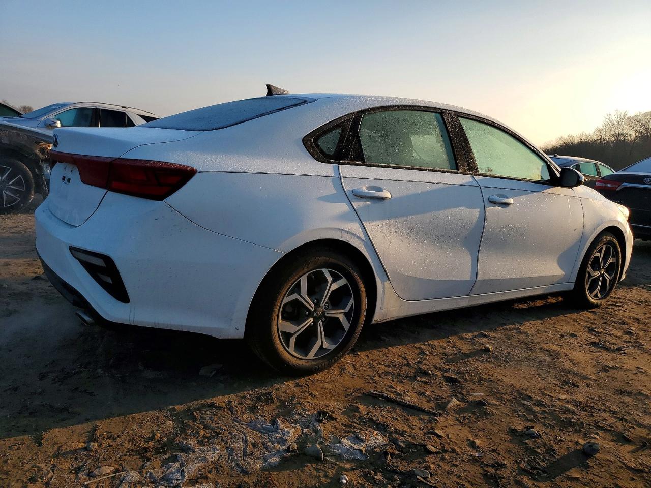 2019 KIA FORTE FE photo 3