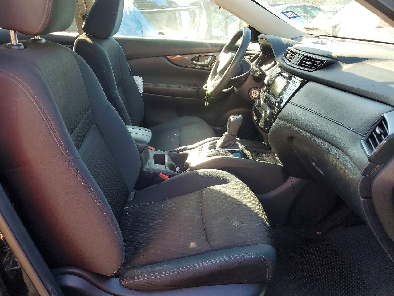 2017 NISSAN ROGUE SV photo 7