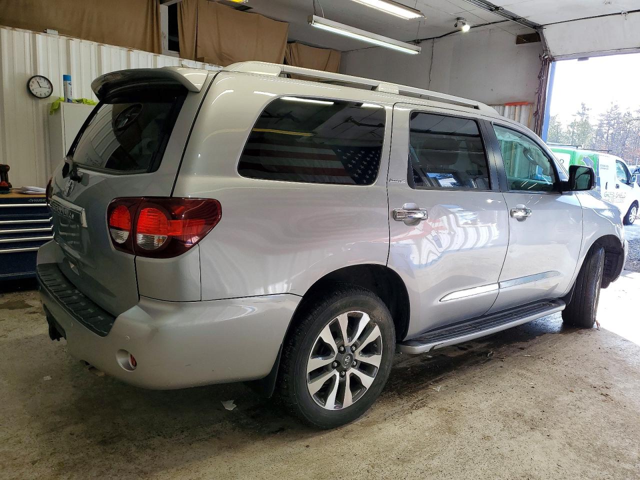 2019 TOYOTA SEQUOIA LIMITED photo 3