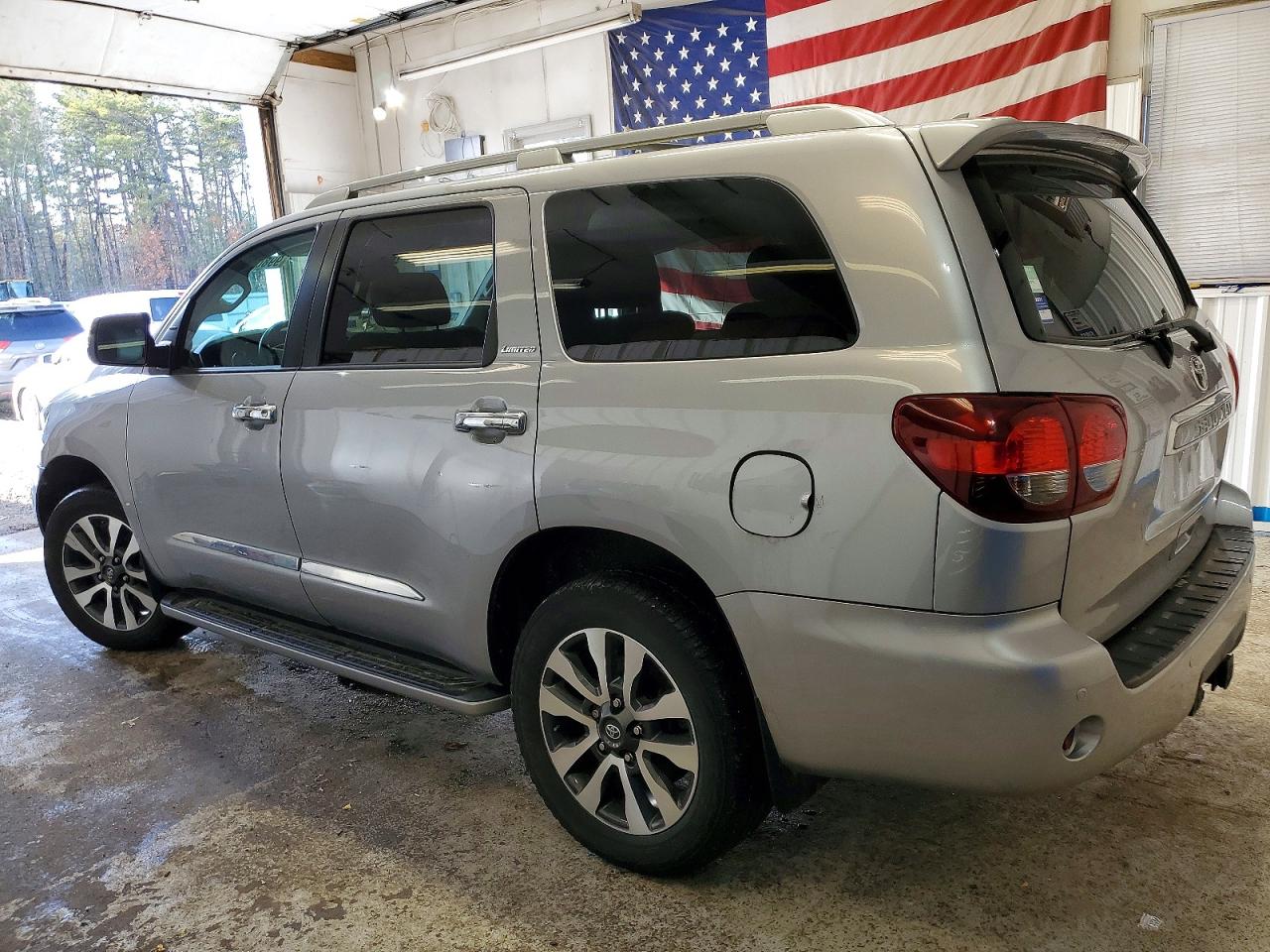 2019 TOYOTA SEQUOIA LIMITED photo 2