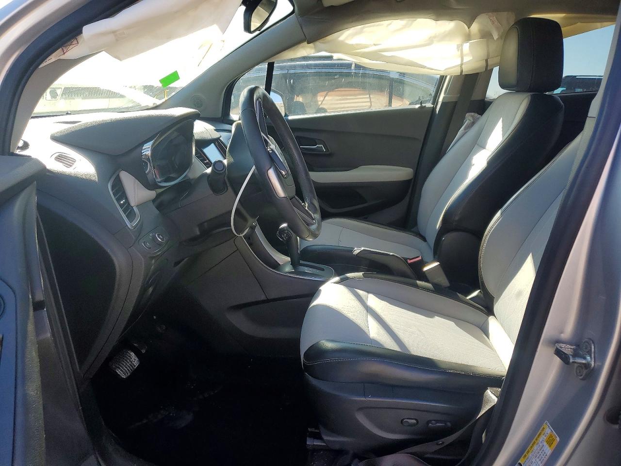 2017 CHEVROLET TRAX 1LT photo 7