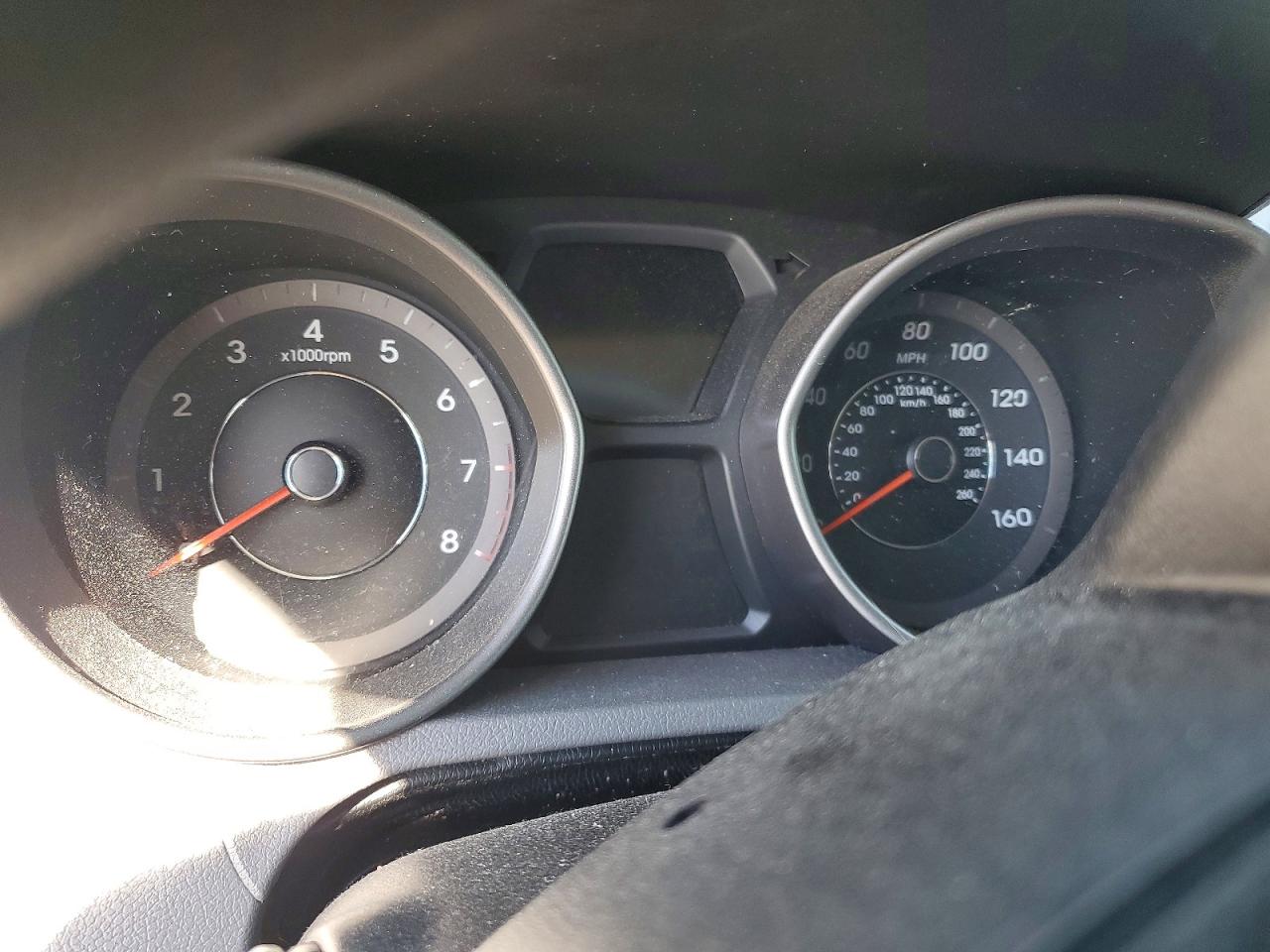 2015 HYUNDAI ELANTRA SE photo 9
