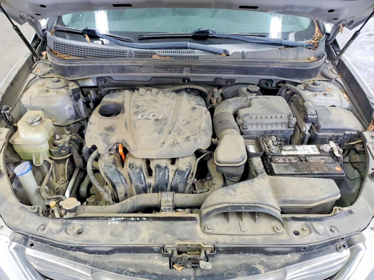 2011 HYUNDAI SONATA SE photo 11