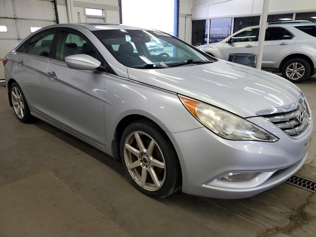 2011 HYUNDAI SONATA SE photo 4