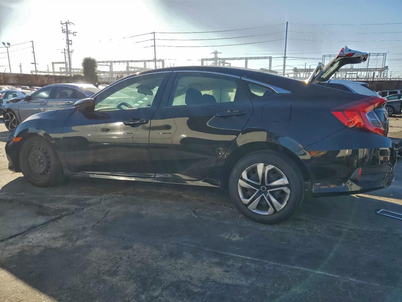 2020 HONDA CIVIC LX photo 2