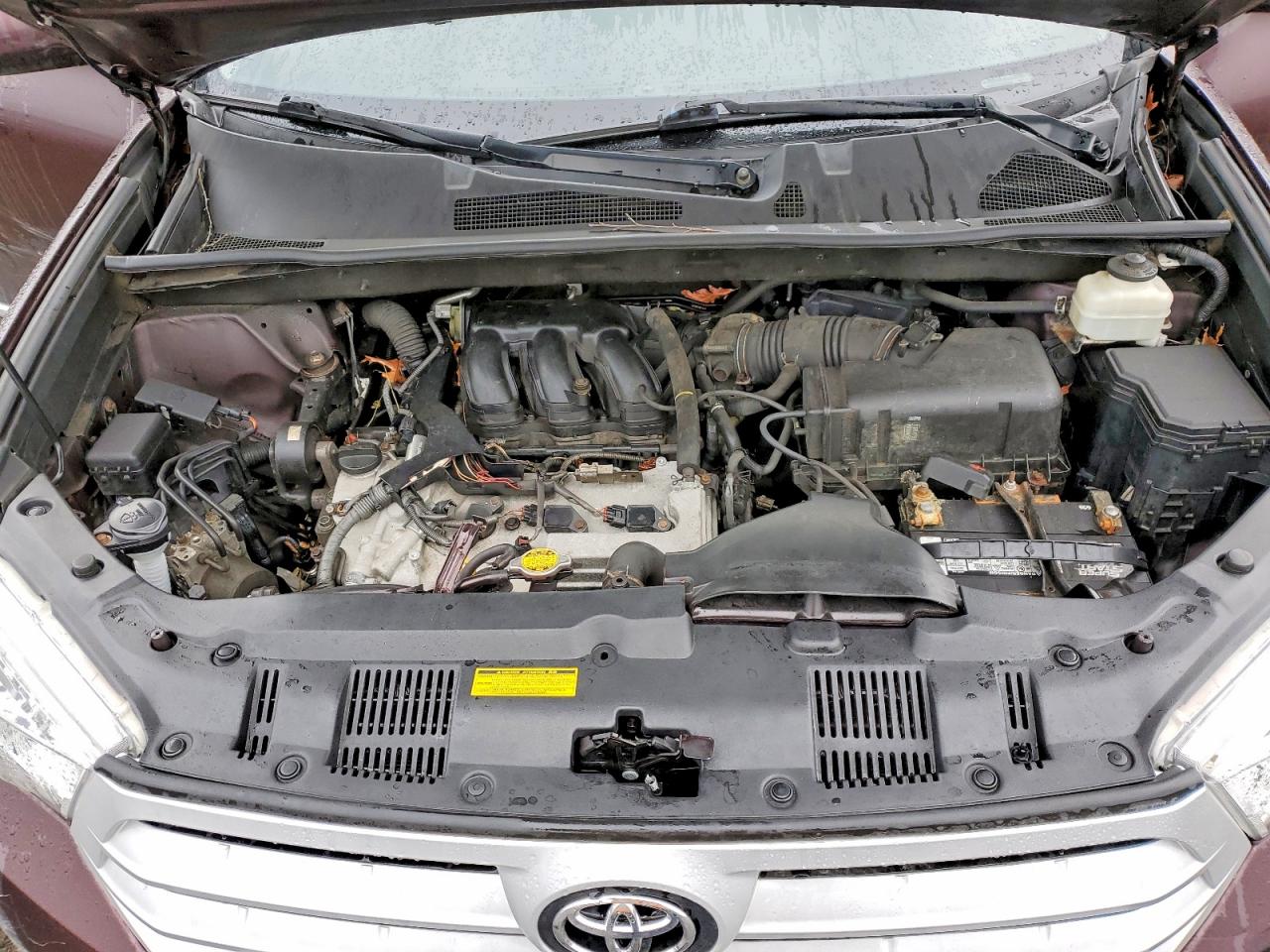 2013 TOYOTA HIGHLANDER BASE photo 12