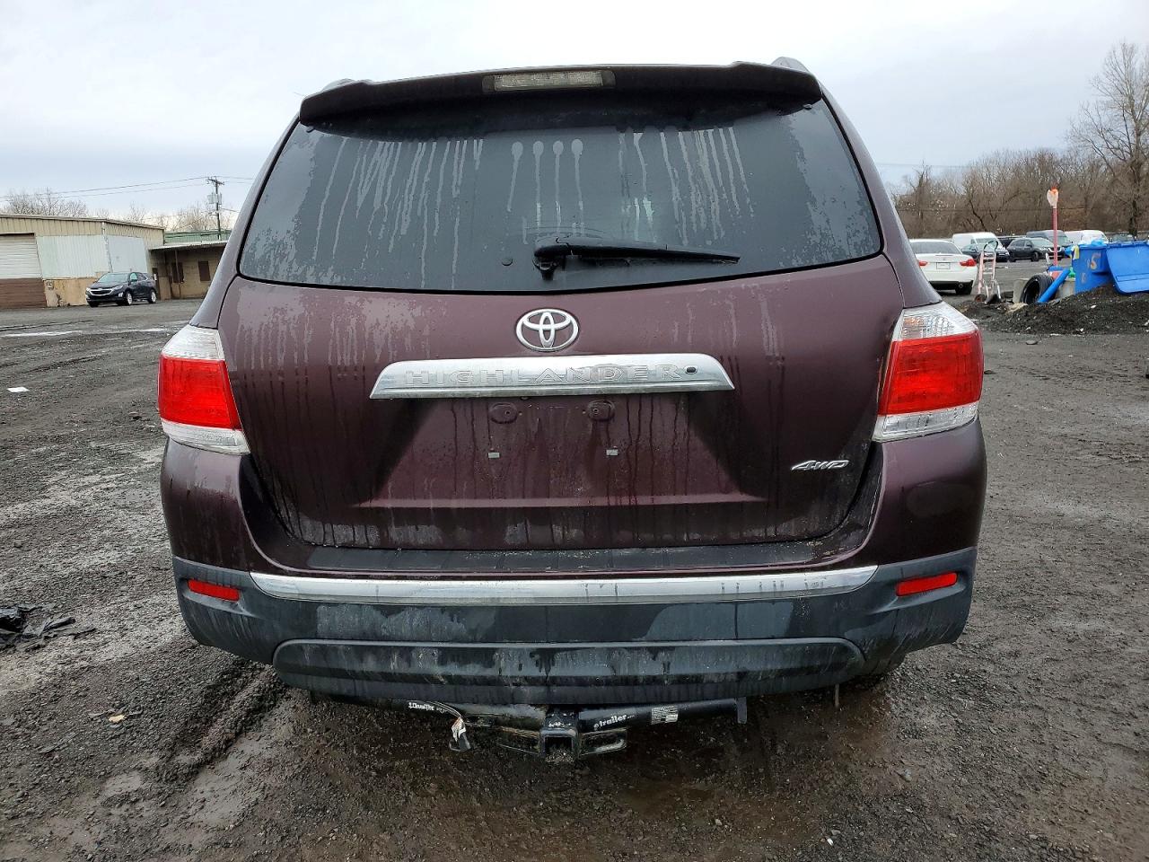 2013 TOYOTA HIGHLANDER BASE photo 6
