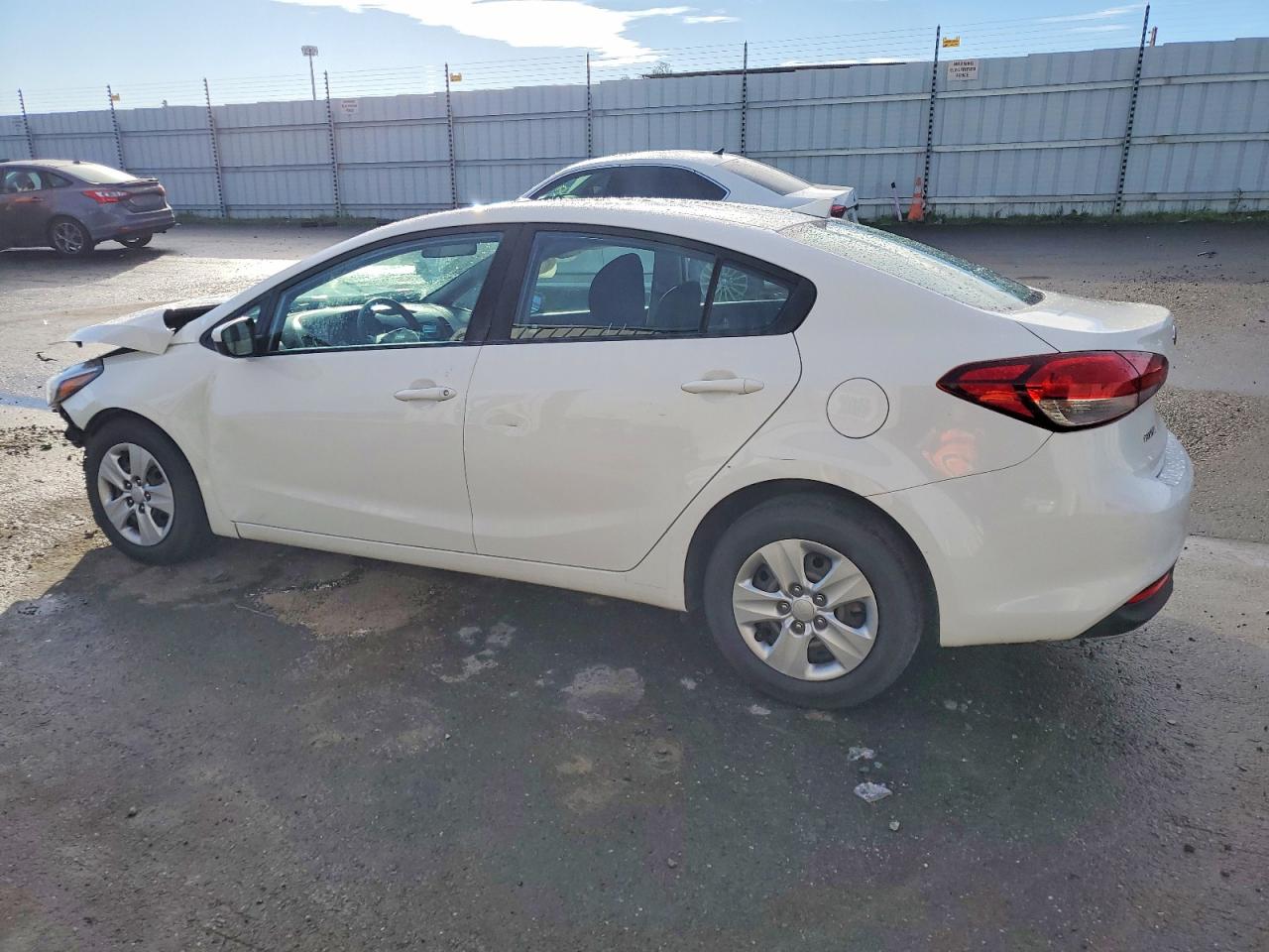 2018 KIA FORTE LX photo 2