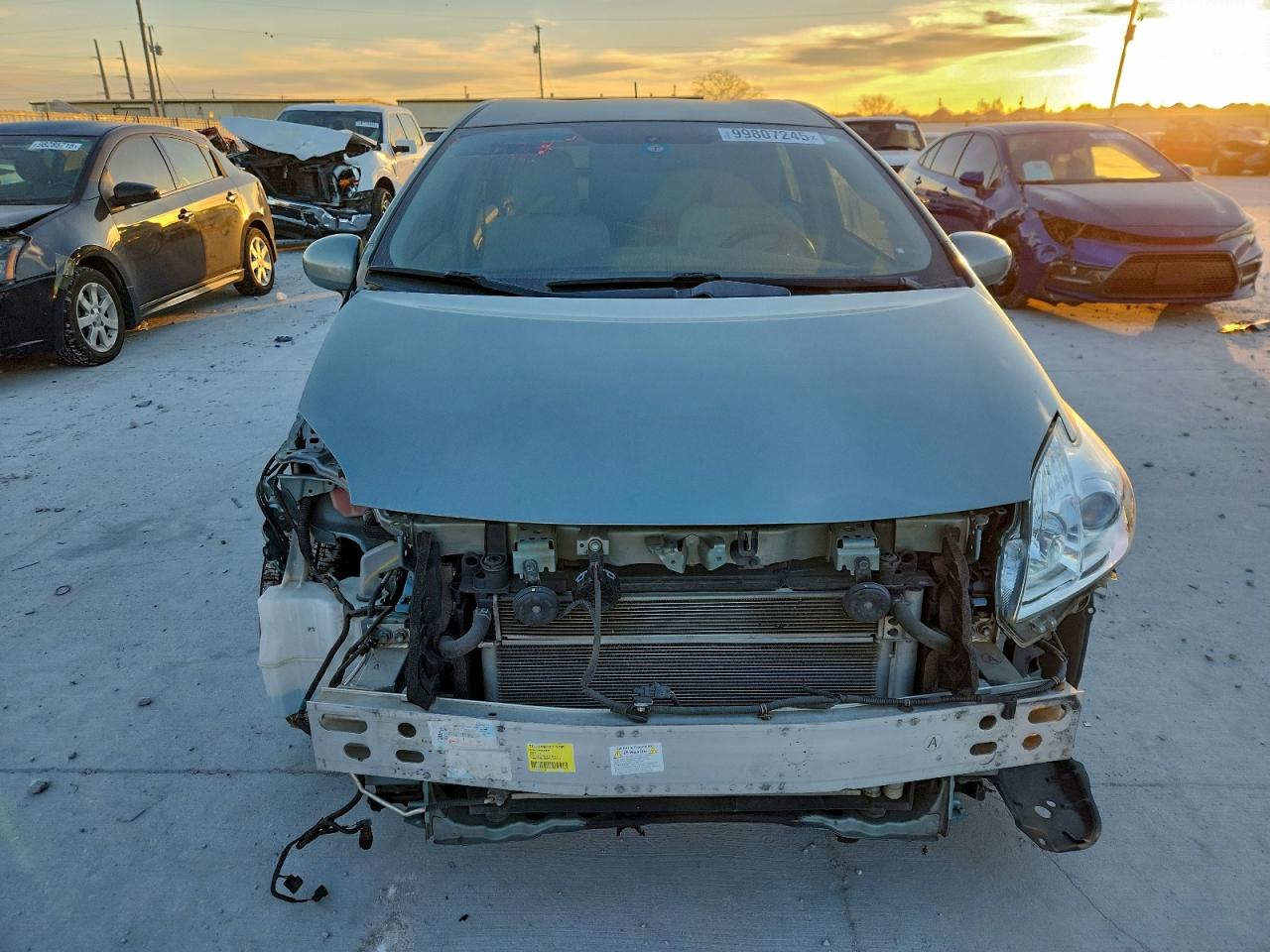 2015 TOYOTA PRIUS photo 5
