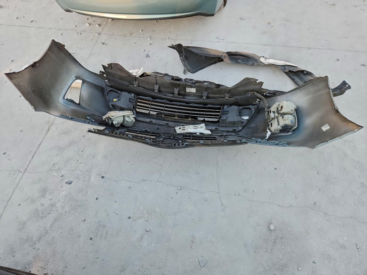 2015 TOYOTA PRIUS photo 12