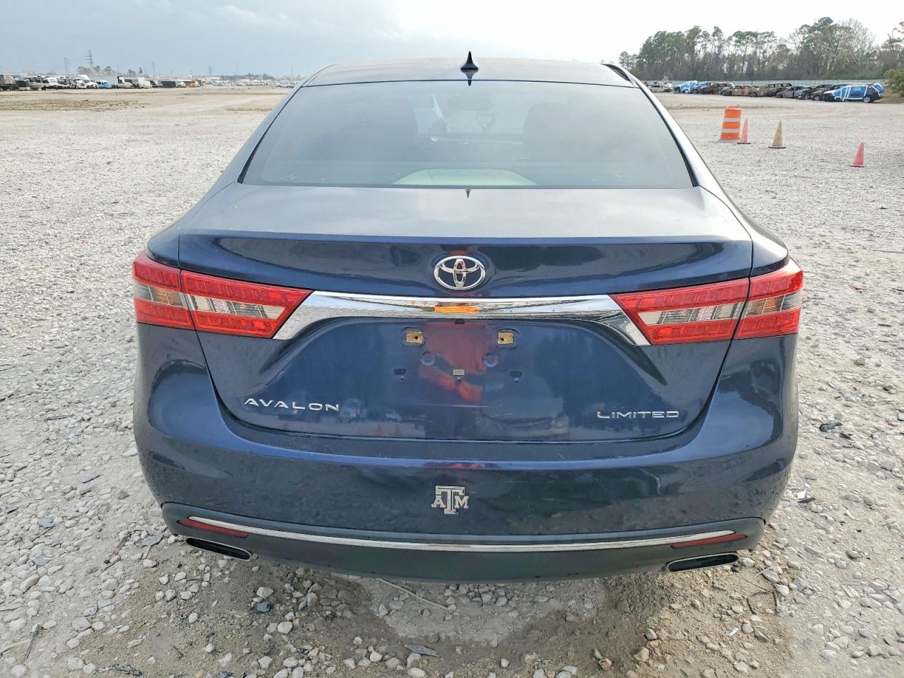 2016 TOYOTA AVALON LIMITED photo 6