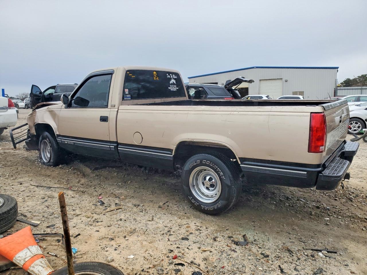1993 CHEVROLET GMT-400 C1500 photo 2