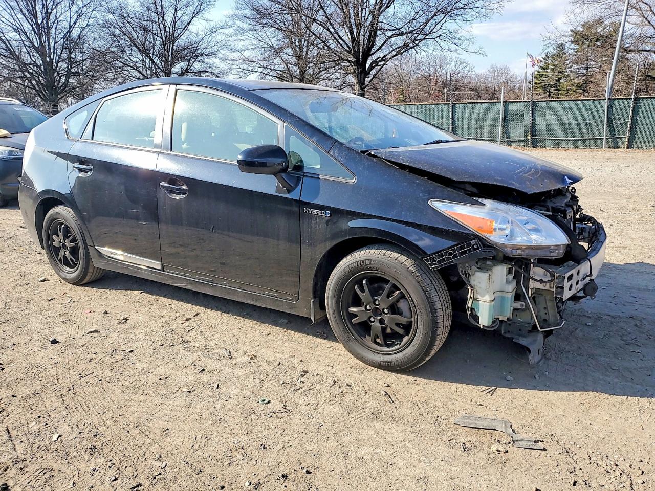 2012 TOYOTA PRIUS TWO photo 4