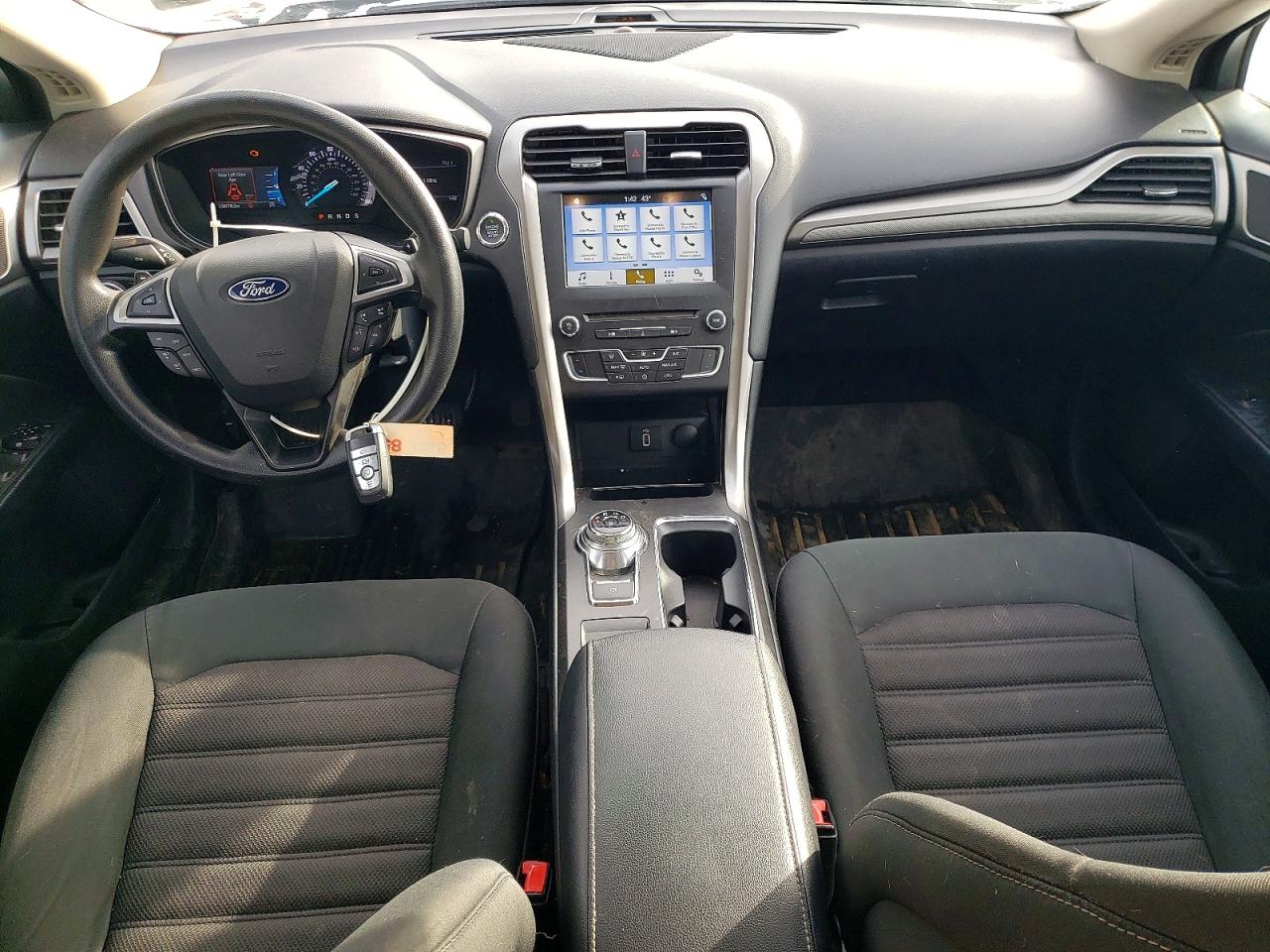 2018 FORD FUSION SE photo 8