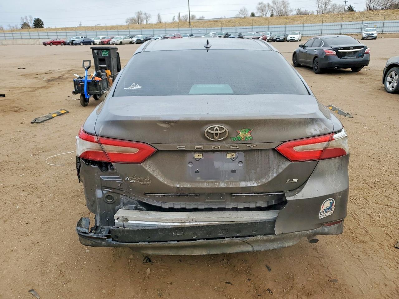 2019 TOYOTA CAMRY L photo 6