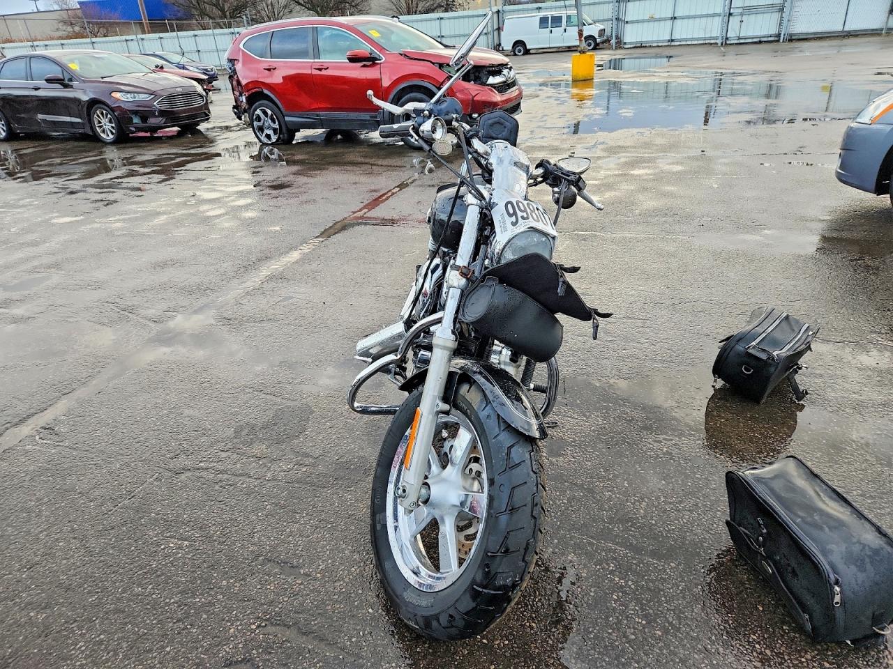 2013 HARLEY-DAVIDSON XL1200 C photo 2