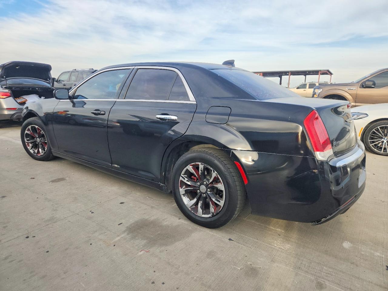 2016 CHRYSLER 300 LIMITED photo 3