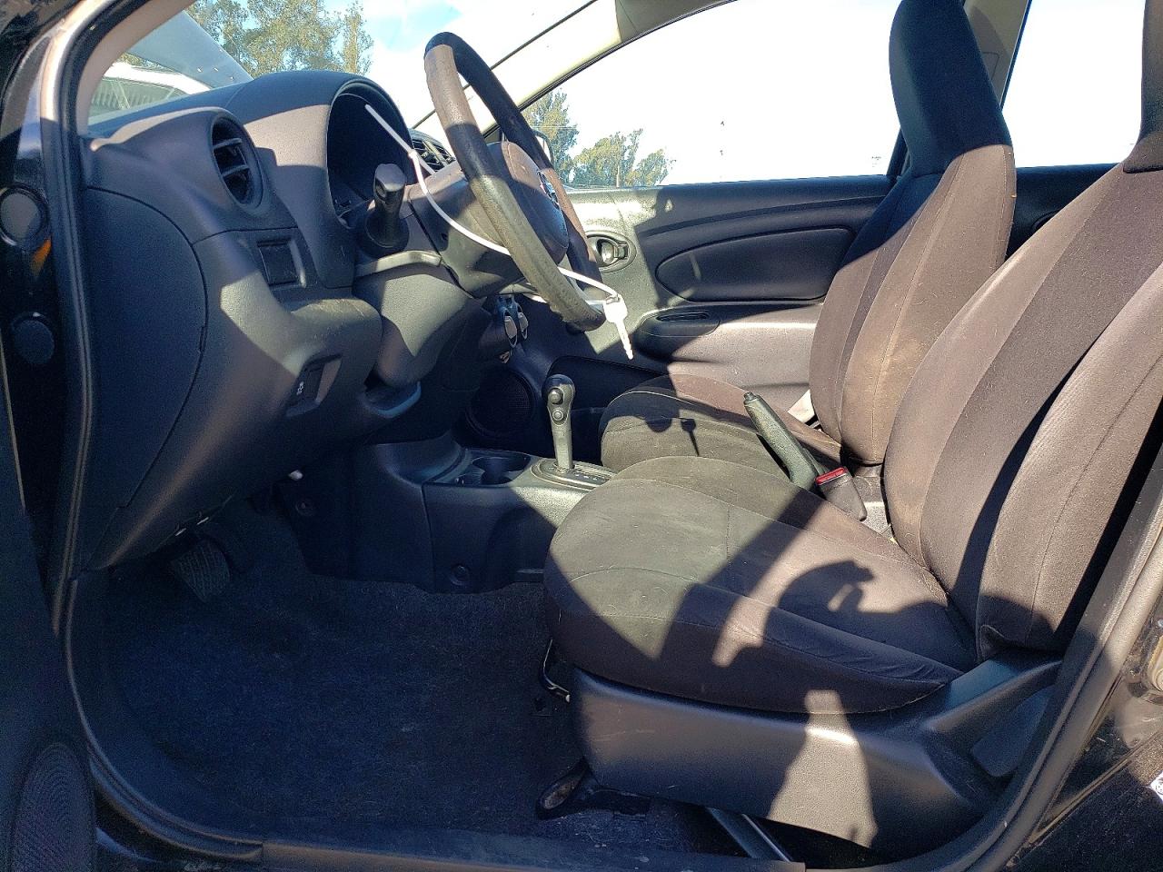 2014 NISSAN VERSA S photo 7
