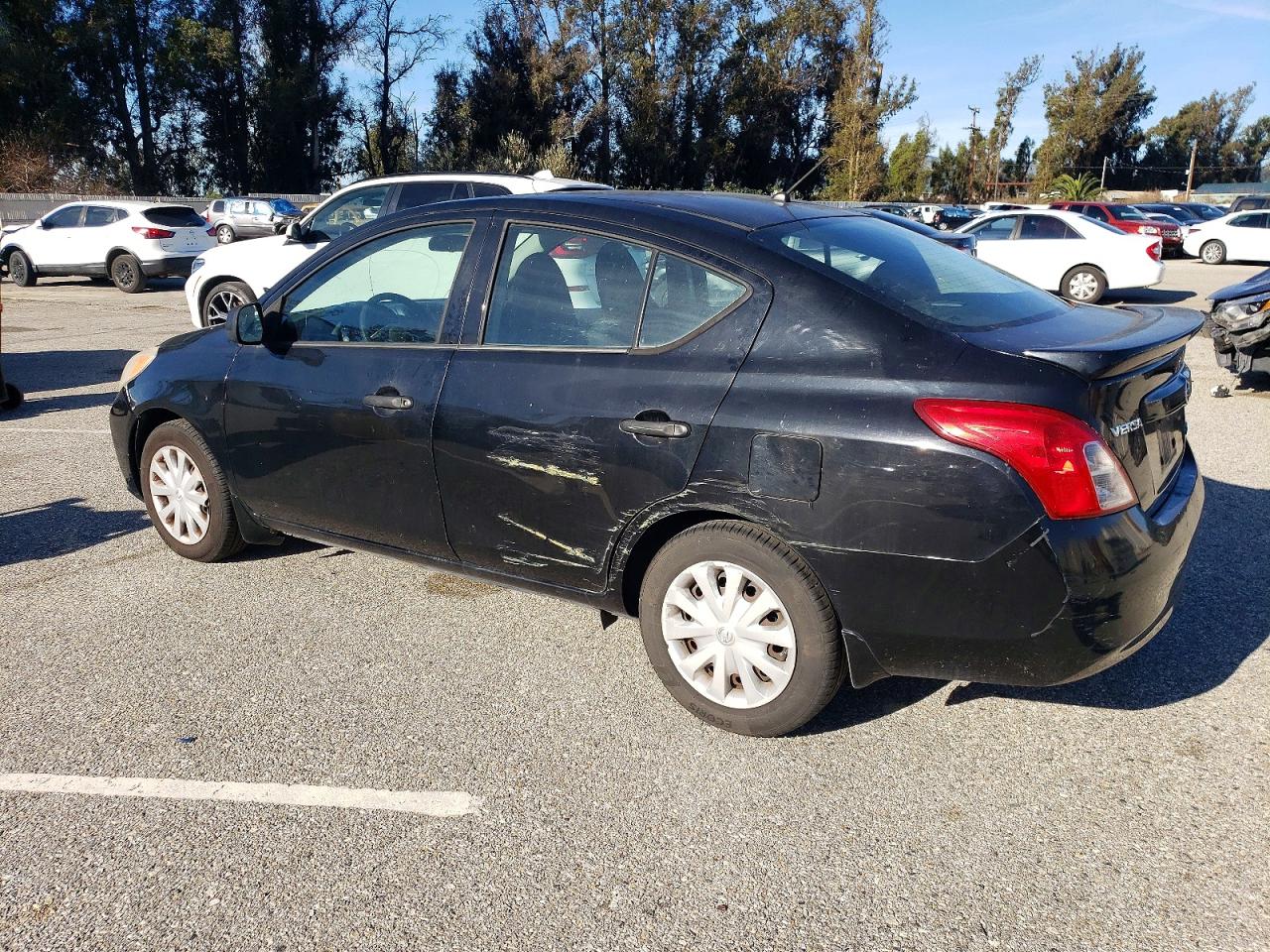 2014 NISSAN VERSA S photo 2