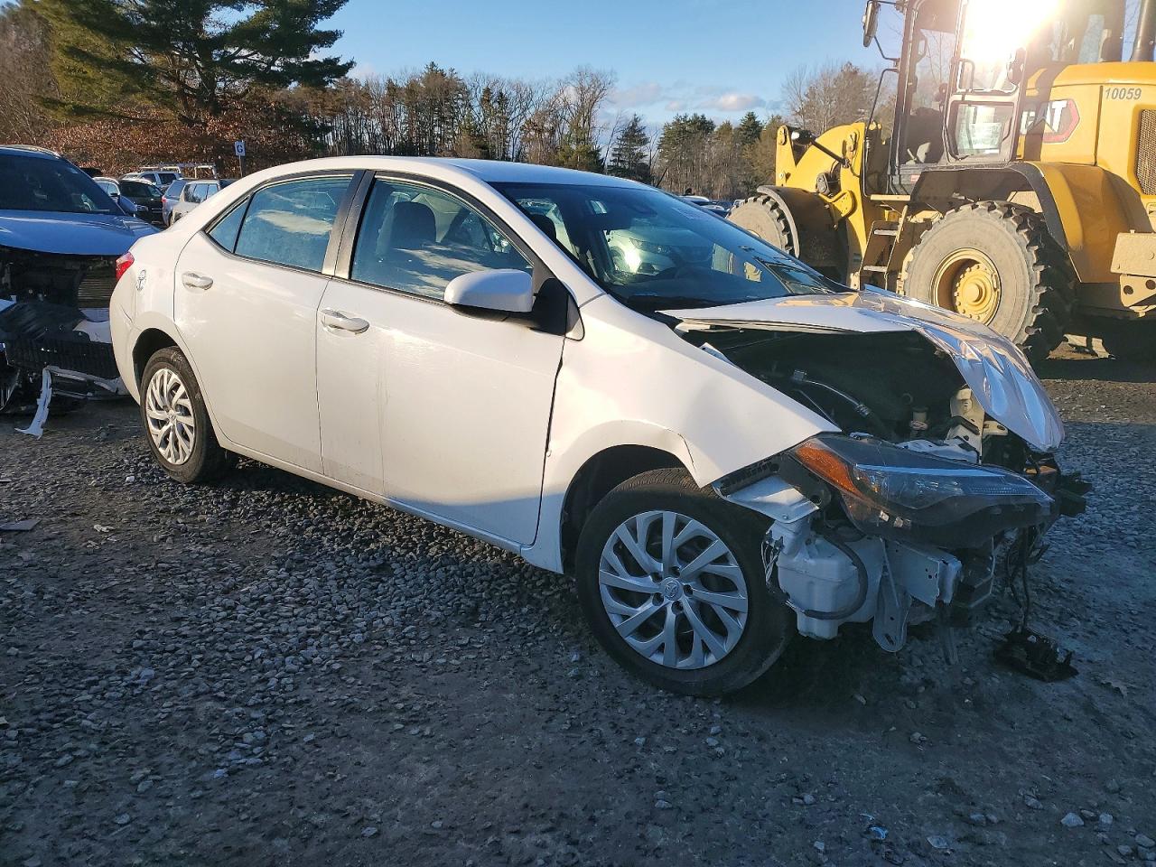 2018 TOYOTA COROLLA LE photo 4