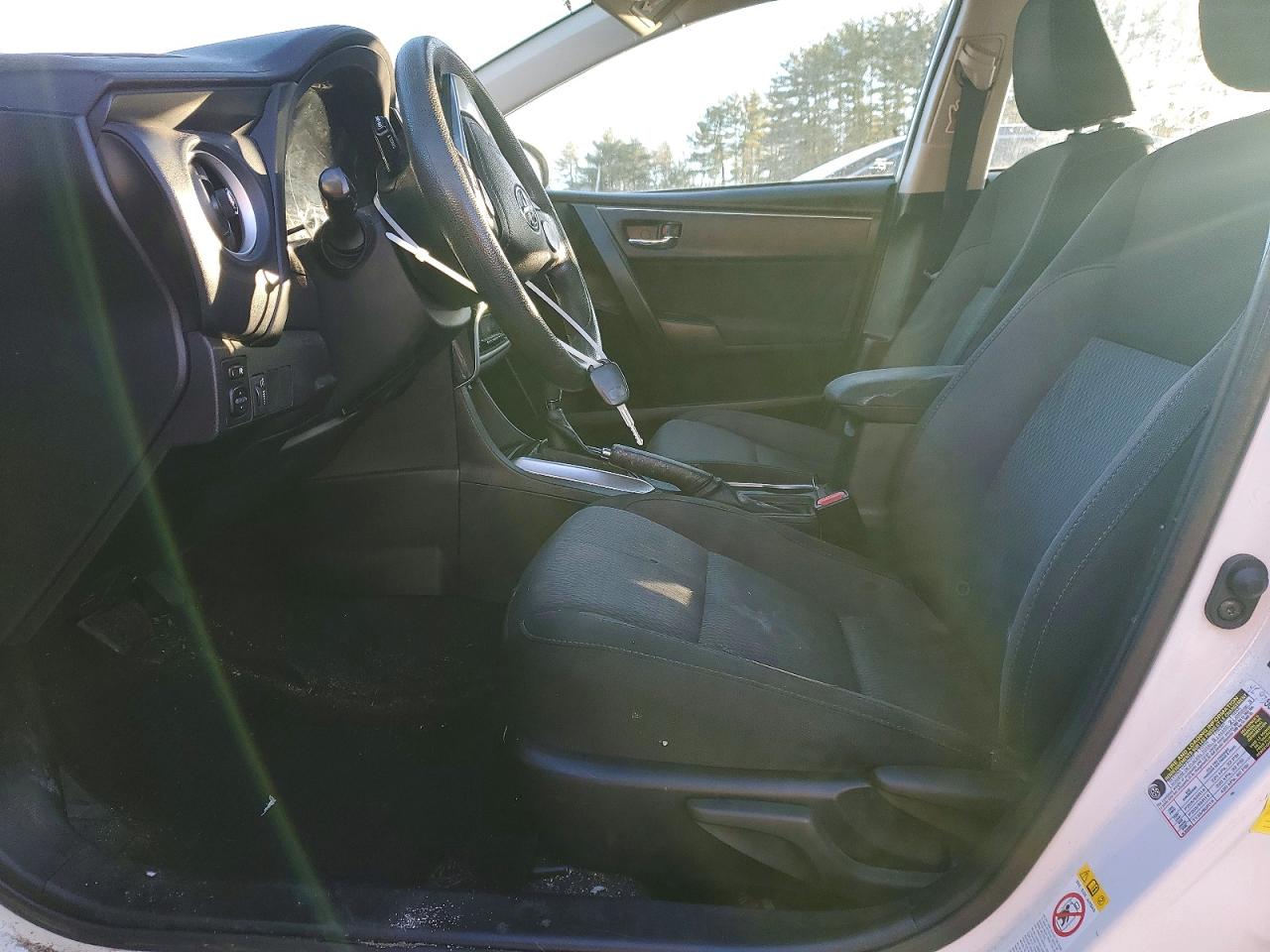 2018 TOYOTA COROLLA LE photo 7