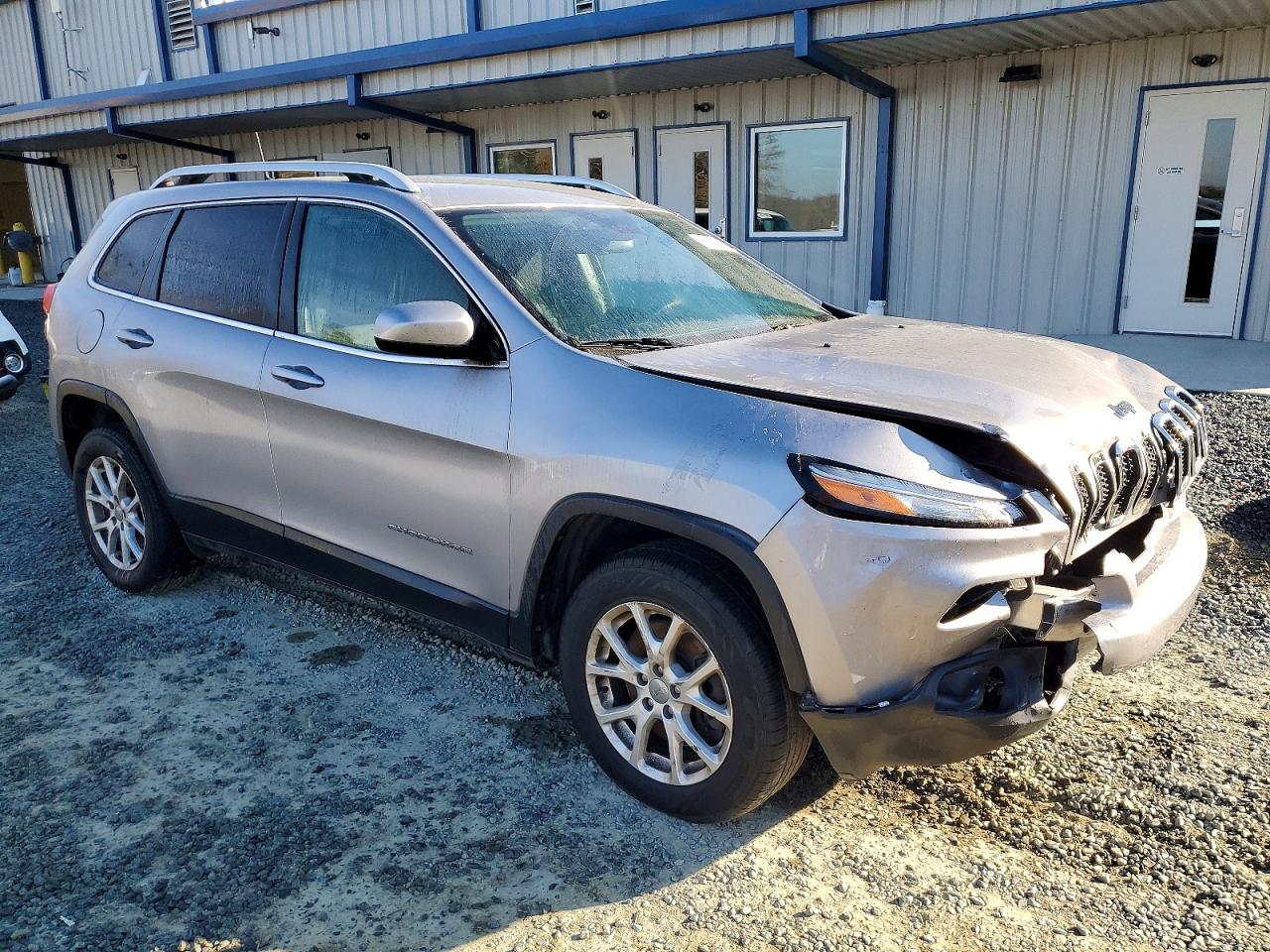 2018 JEEP CHEROKEE LATITUDE photo 4