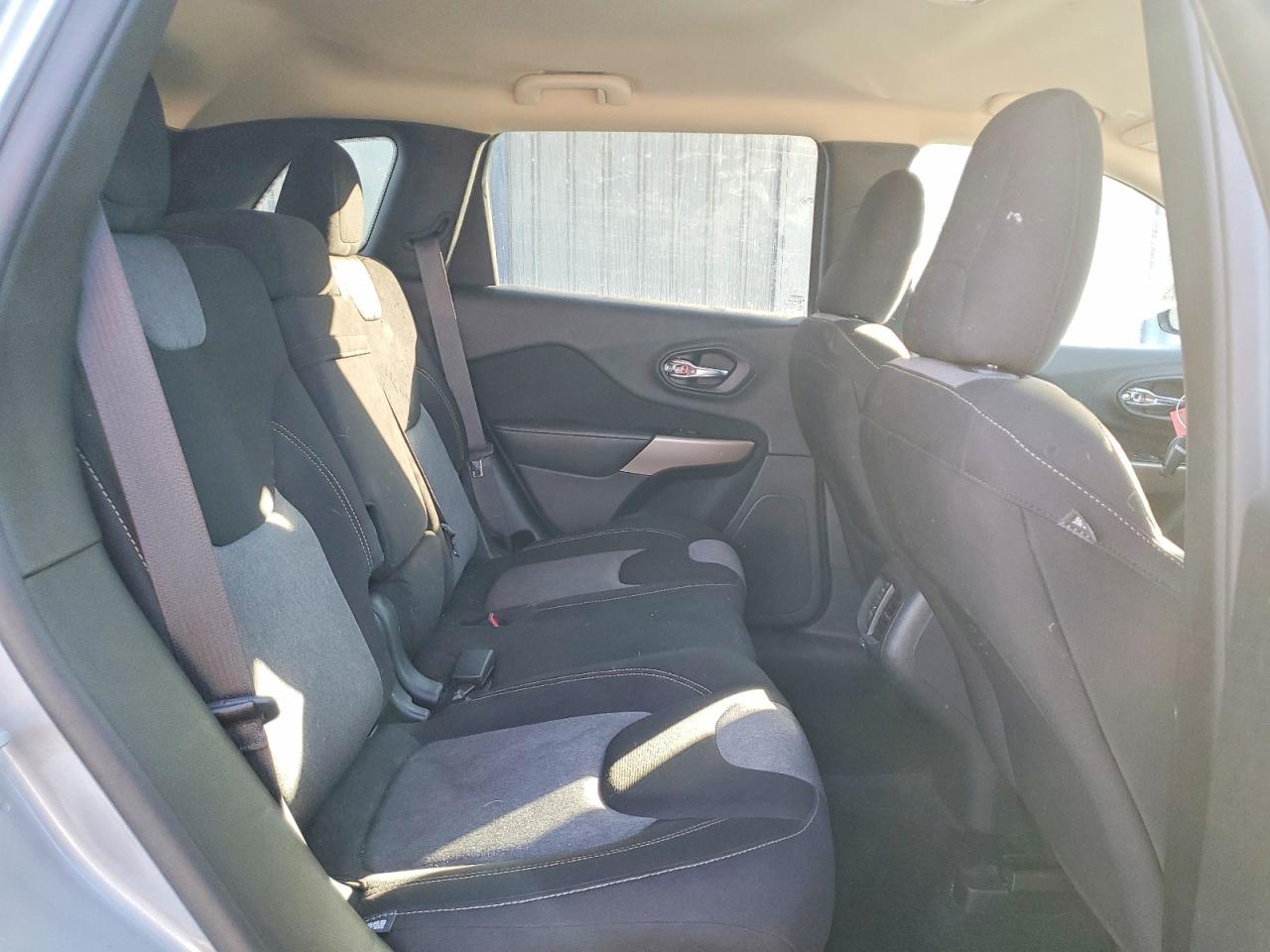 2018 JEEP CHEROKEE LATITUDE photo 11