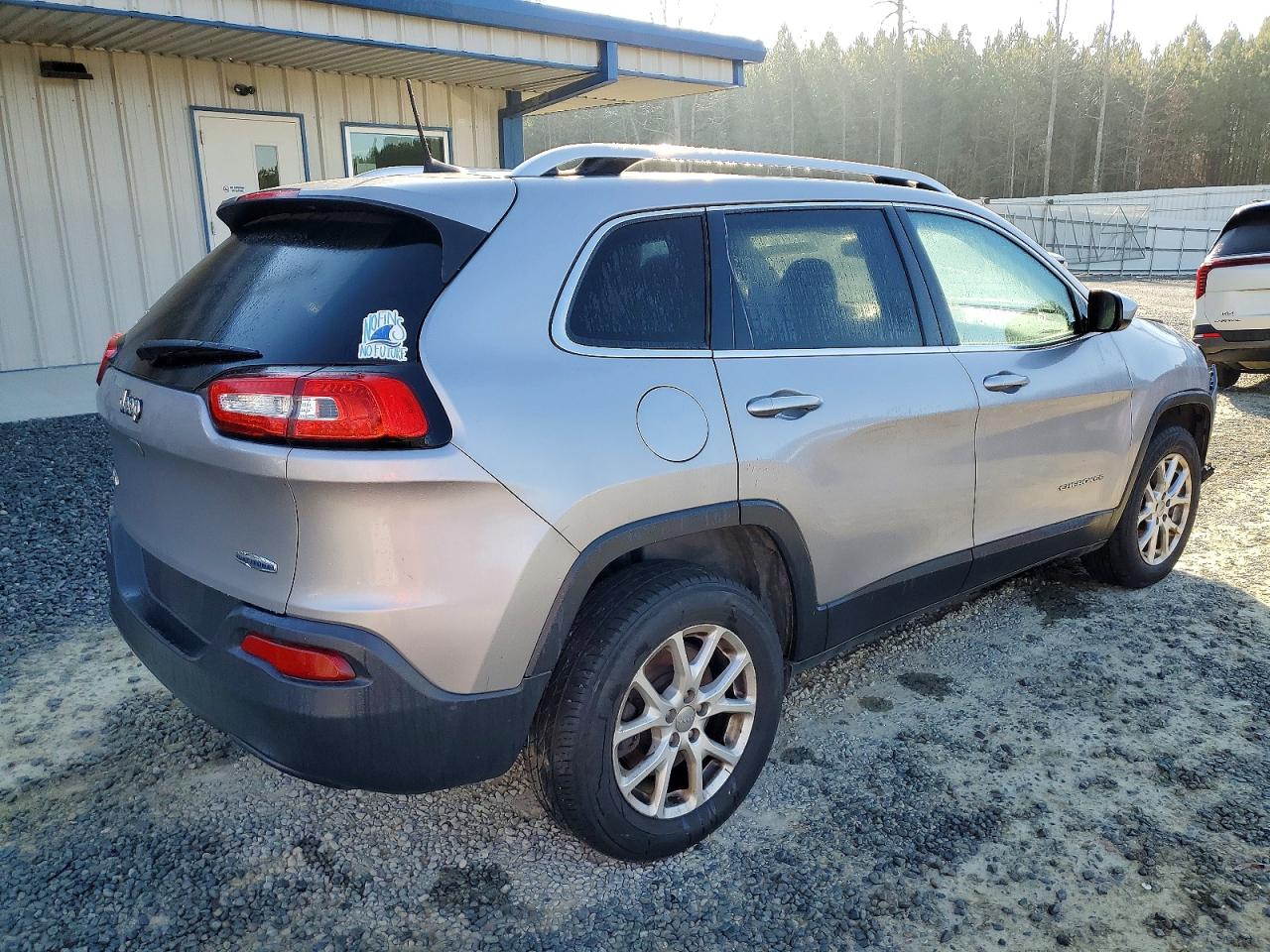 2018 JEEP CHEROKEE LATITUDE photo 3