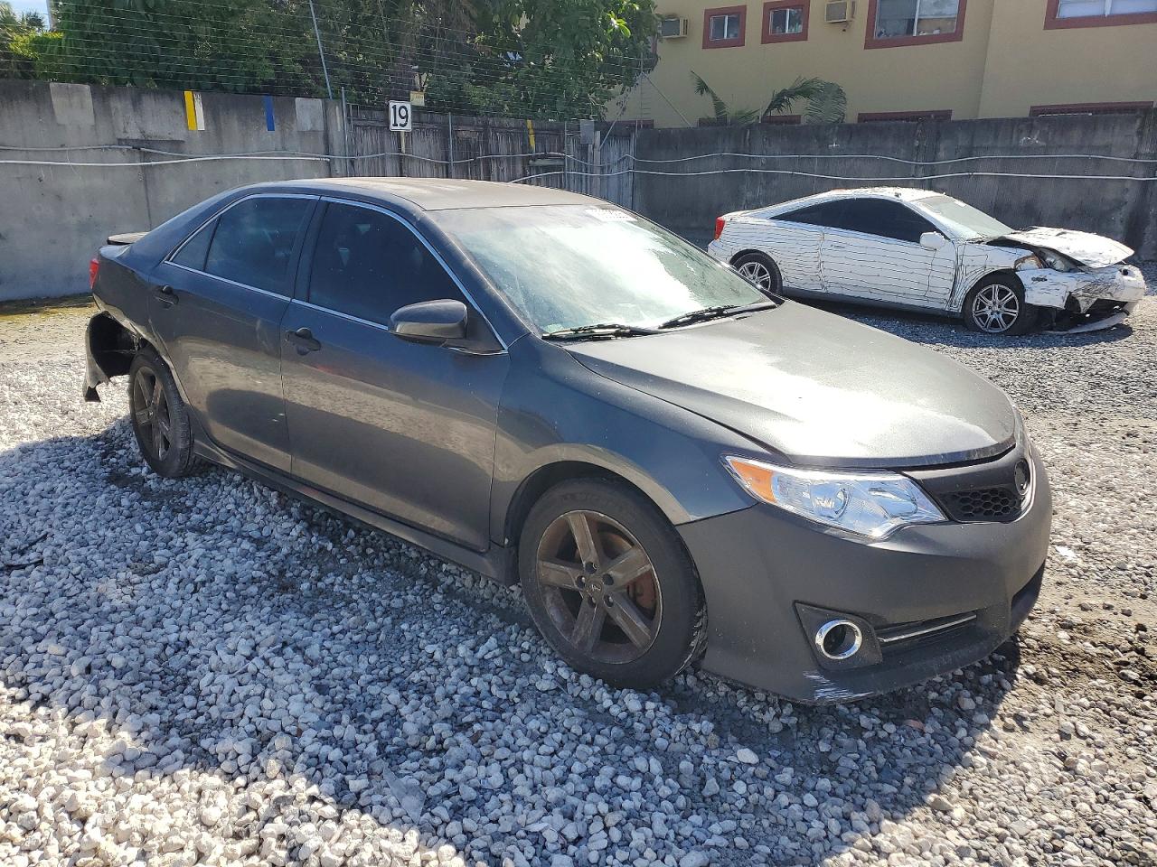 2012 TOYOTA CAMRY BASE photo 4