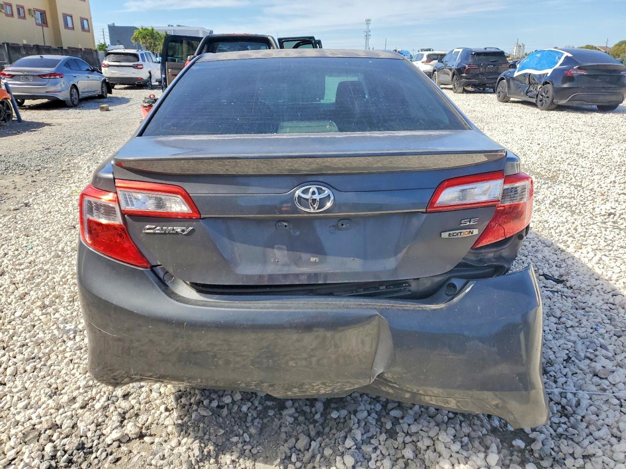 2012 TOYOTA CAMRY BASE photo 6
