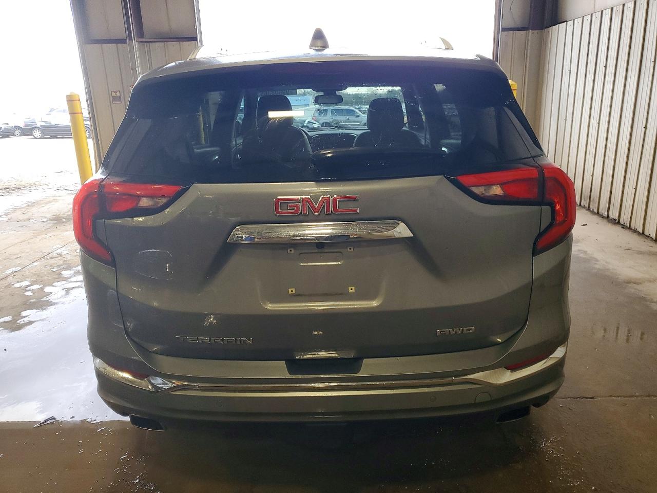 2018 GMC TERRAIN DENALI photo 6