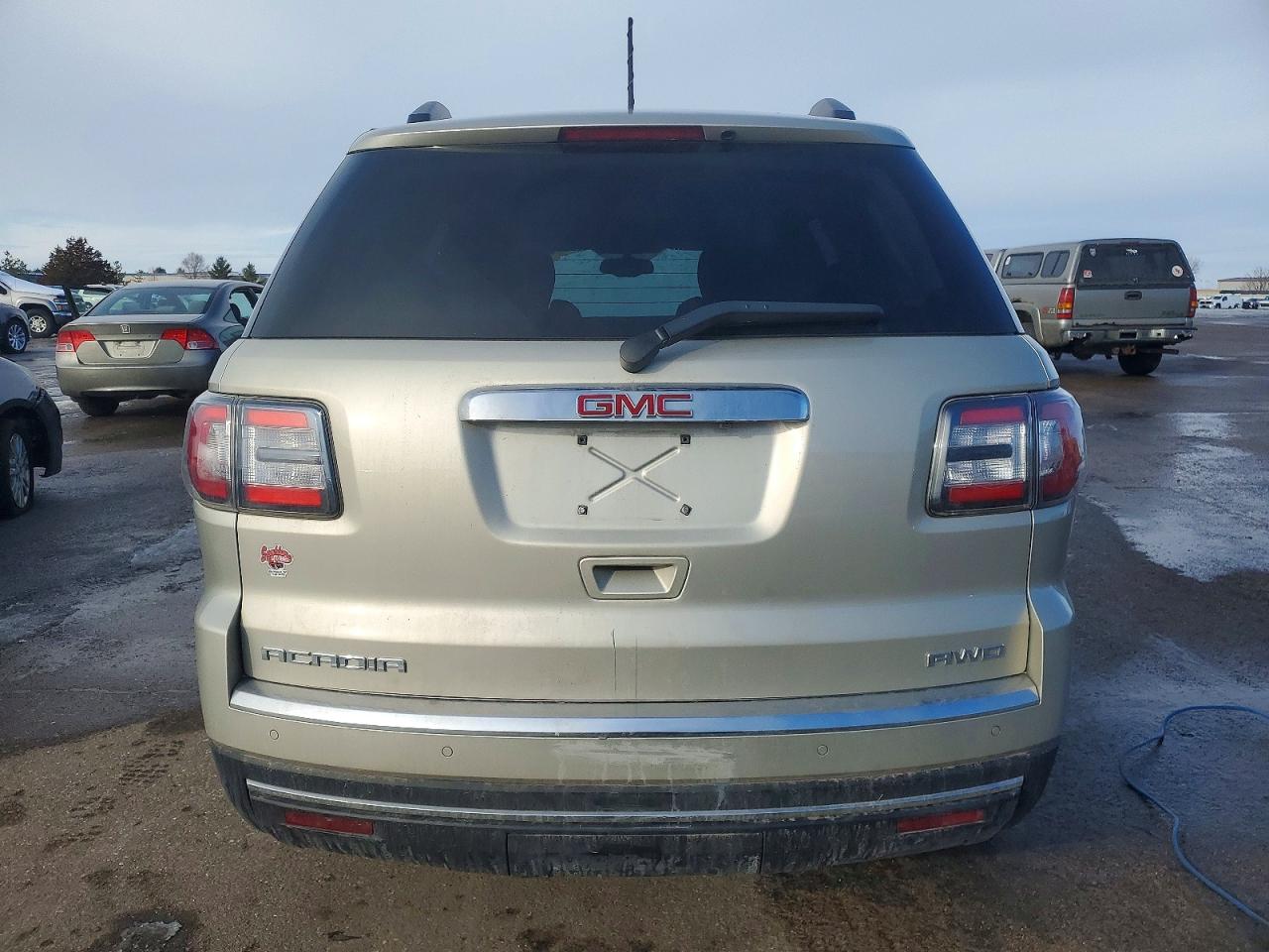 2015 GMC ACADIA SLE photo 6