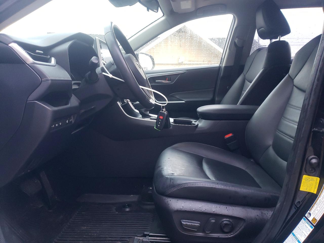 2022 TOYOTA RAV4 XLE PREMIUM photo 7